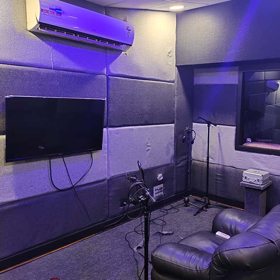 studio 1 2